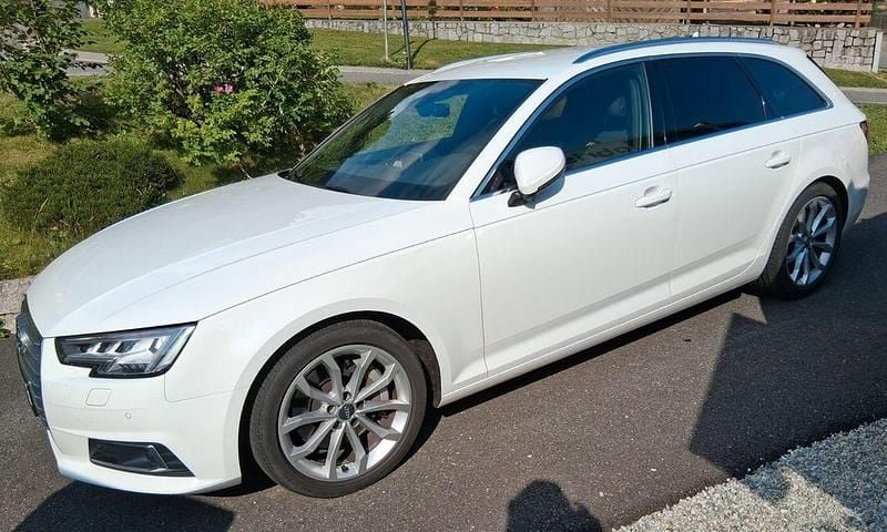 Weiß Gebraucht 2017 Audi A4 Kombi | 15.999 € (Superpreis) - Bild 1/4