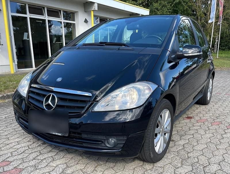 Schwarz Gebraucht 2011 Mercedes A160 Van / Kleinbus | 2.850 € (Fairer Preis) - Bild 1/4