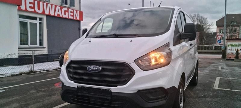 Gebraucht Ford Transit Custom 105 PS (77 kW) 2018 Weiß Van / Kleinbus