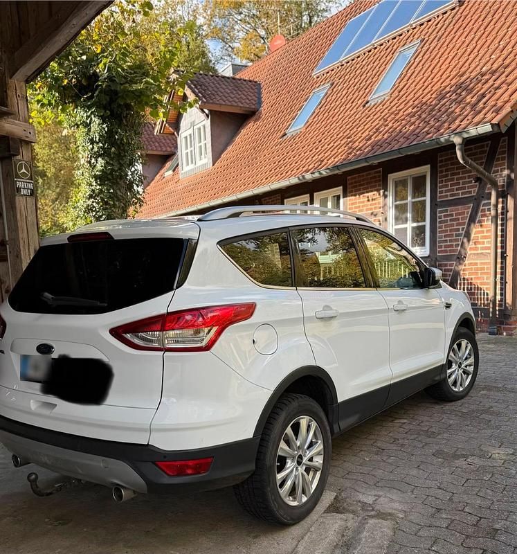 Gebraucht Ford Kuga Titanium 180 PS (132 kW) 2016 Weiß SUV