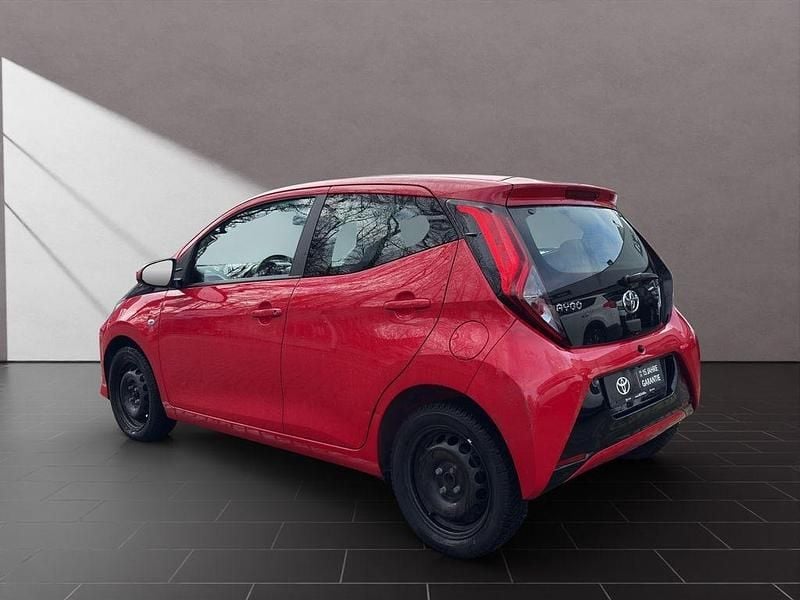 Gebraucht Toyota Aygo X-play 72 PS (52 kW) 2019 Rot Kleinwagen
