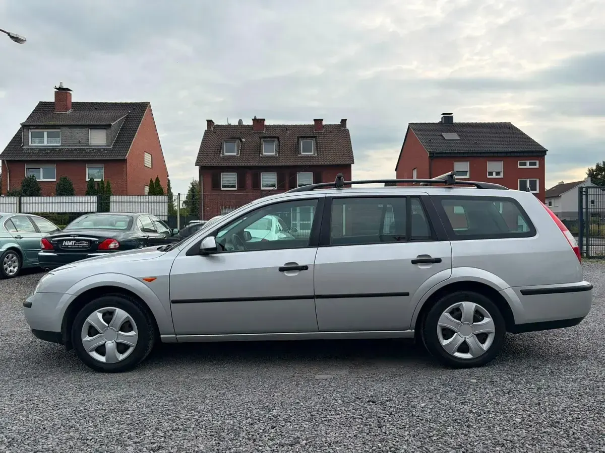 Gebraucht Ford Mondeo 110 PS (80 kW) 2001 Silber Kombi