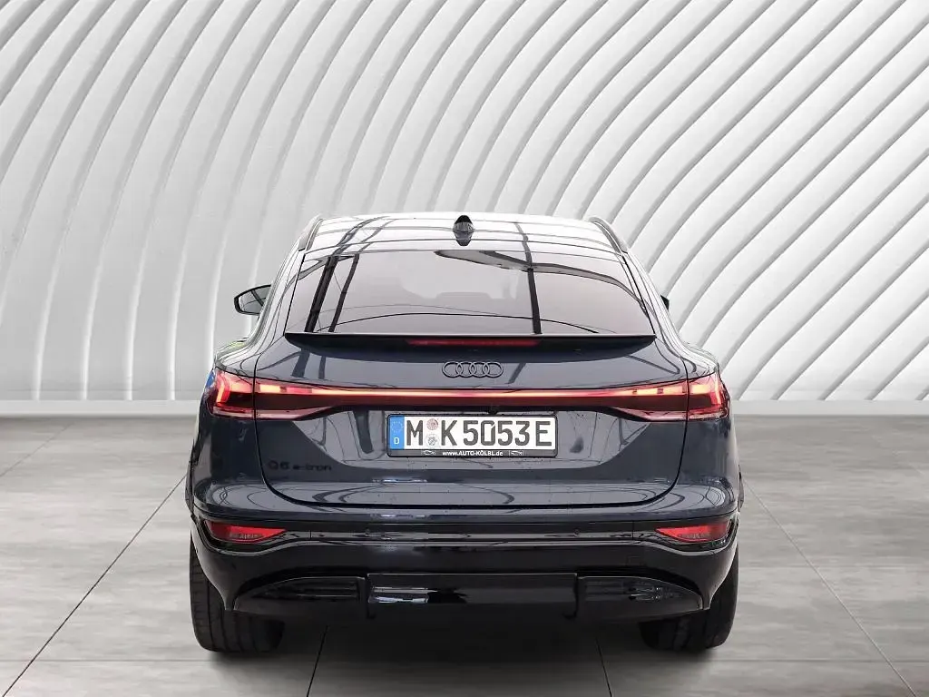 Gebraucht Audi Q6 Sportback e-tron Performance 225 kW (306 PS) 2026 Plasmablau metallic SUV