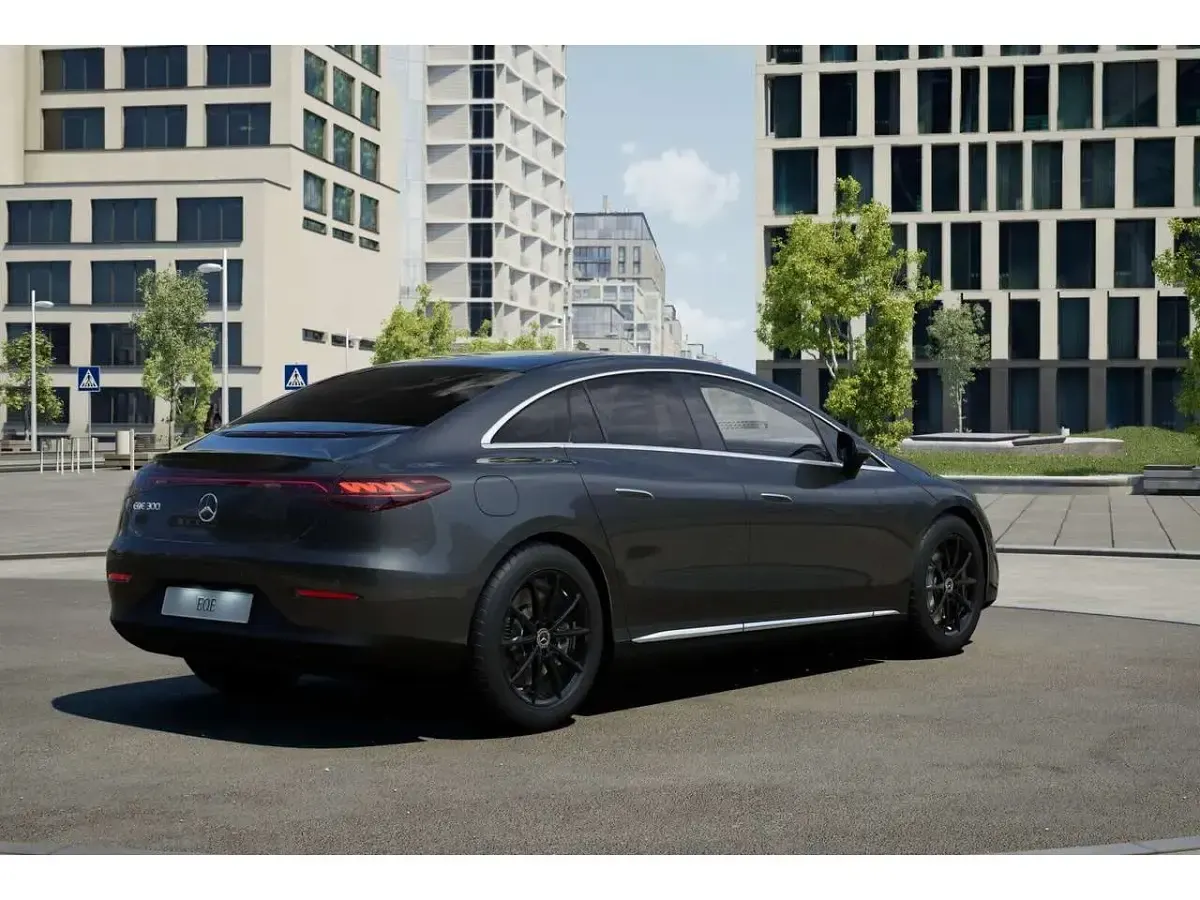 Gebraucht Mercedes EQE300 180 kW (245 PS) 2024 Grau Limousine