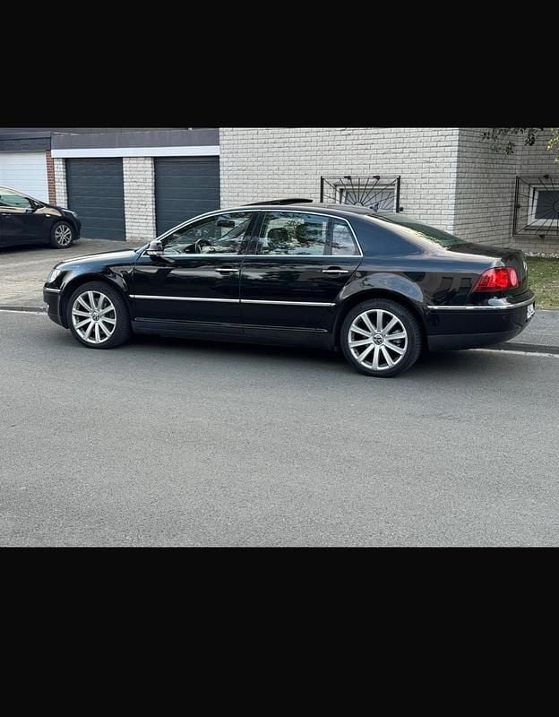 Schwarz Gebraucht 2009 VW Phaeton Limousine | 5.500 € (Fairer Preis) - Bild 1/4