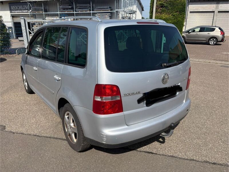 Gebraucht VW Touran Highline 116 PS (85 kW) 2003 Silber Van / Kleinbus