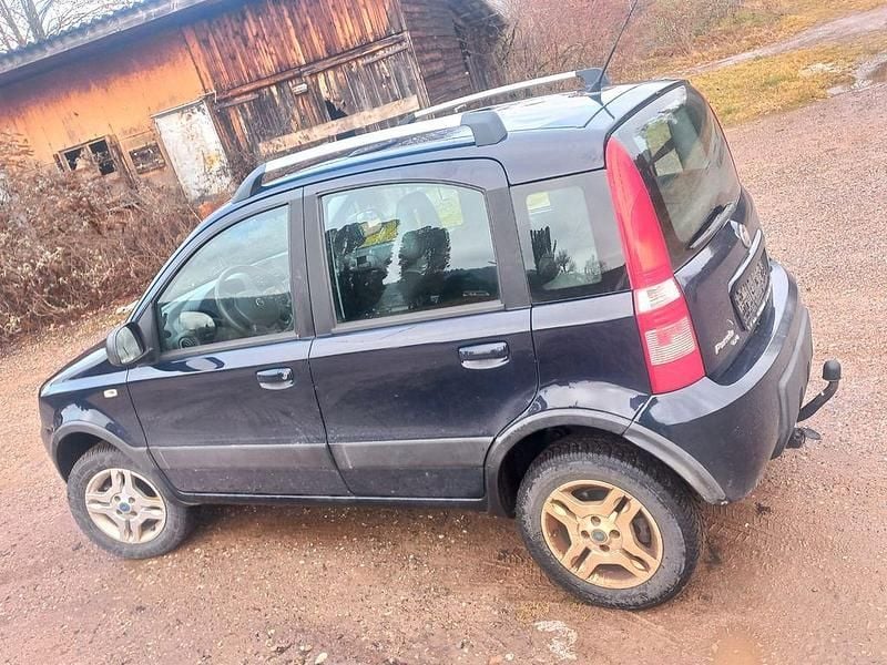 Gebraucht Fiat Panda 69 PS (50 kW) 2010 Blau Limousine
