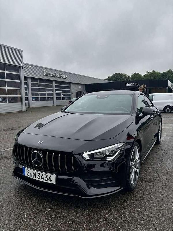 Gebraucht 2023 Mercedes CLA200 AMG line Coupé | 35.500 € (Etwas zu teuer) - Bild 1/4