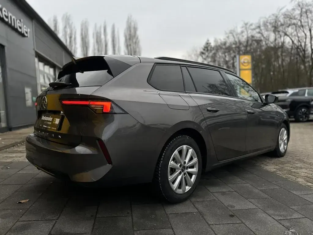 Gebraucht Opel Astra Elegance 131 PS (96 kW) 2024 Grau Kleinwagen