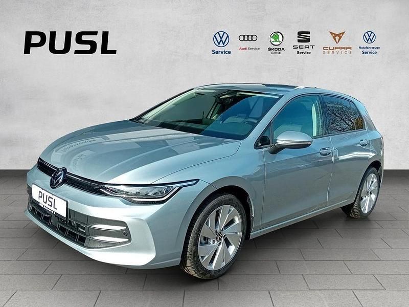 Silber Gebraucht 2024 VW Golf Life Limousine | 26.990 € (Etwas zu teuer) - Bild 1/4