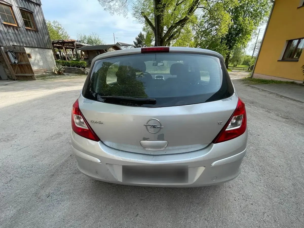 Gebraucht Opel Corsa 80 PS (58 kW) 2006 Silber Kleinwagen