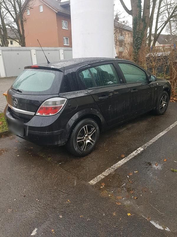 Gebraucht Opel Astra 90 PS (66 kW) 2009 Schwarz Kleinwagen