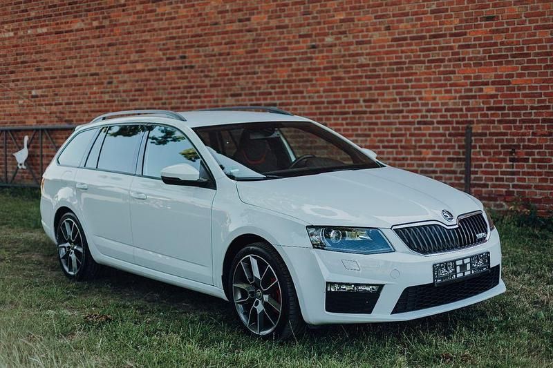 Weiß Gebraucht 2014 Skoda Octavia RS Kombi | 12.500 € (Fairer Preis) - Bild 1/4