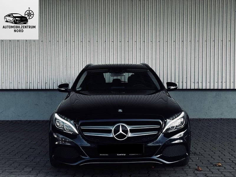 Gebraucht Mercedes C220 170 PS (125 kW) 2015 Schwarz Kombi