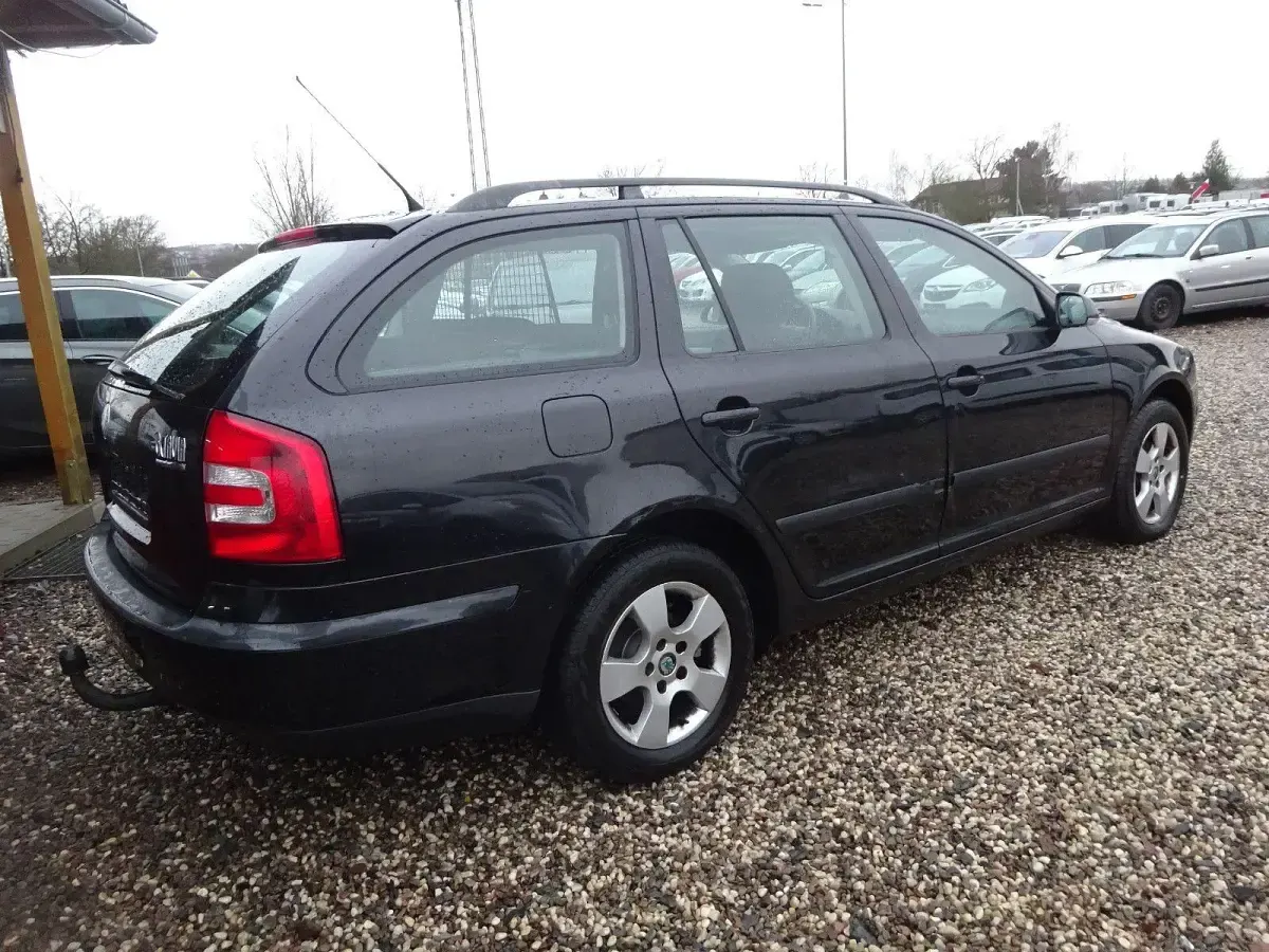 Gebraucht Skoda Octavia Team Edition 105 PS (77 kW) 2008 Schwarz Kombi