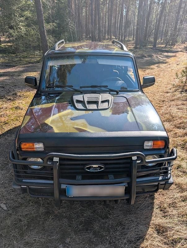 Gebraucht Lada niva 83 PS (61 kW) 2020 Andere farben SUV