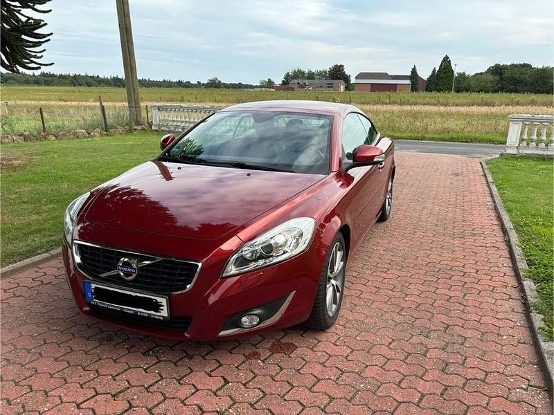 Rot Gebraucht 2012 Volvo C70 Summum Cabrio | 13.500 € (Guter Preis) - Bild 1/4