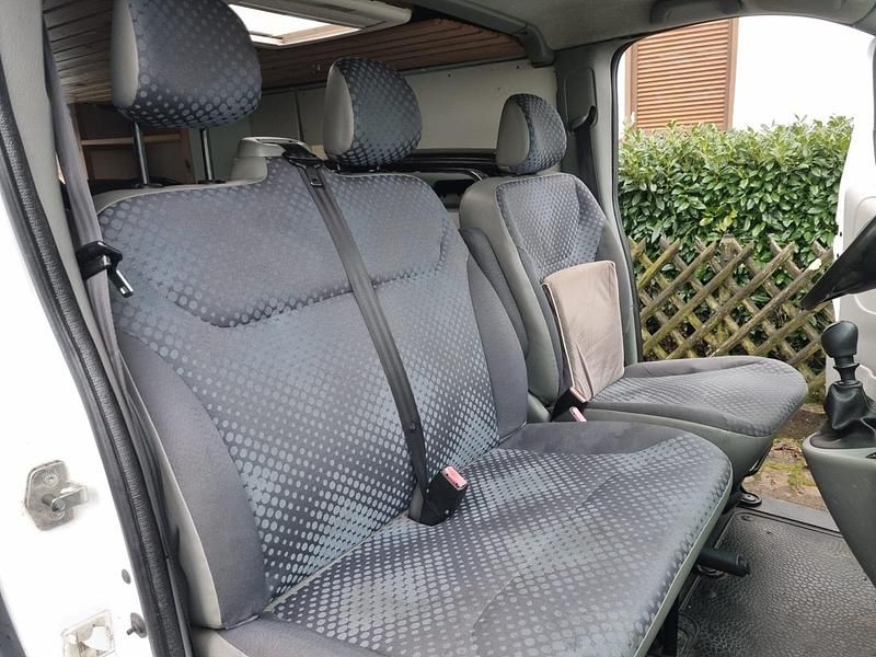 Gebraucht Renault Trafic 115 PS (84 kW) 2009 Weiß Van / Kleinbus