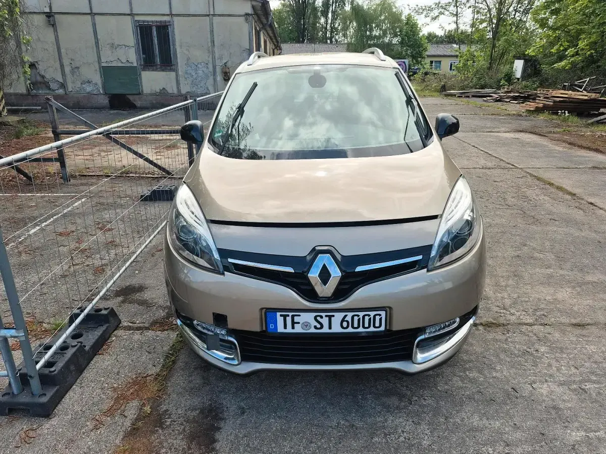 Gebraucht Renault Scenic E-Tech 12 PS (8 kW) 2014 Limousine