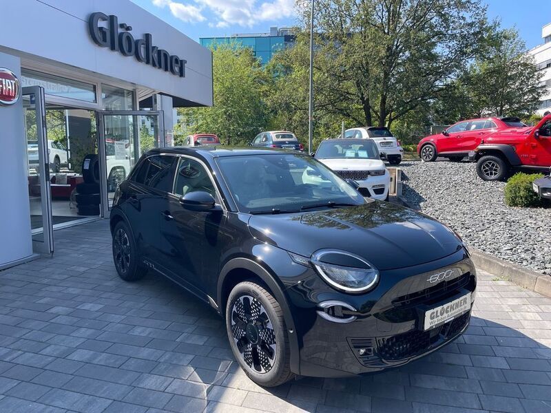 Gebraucht Fiat 600 La Prima 101 PS (74 kW) 2024 Schwarz Limousine