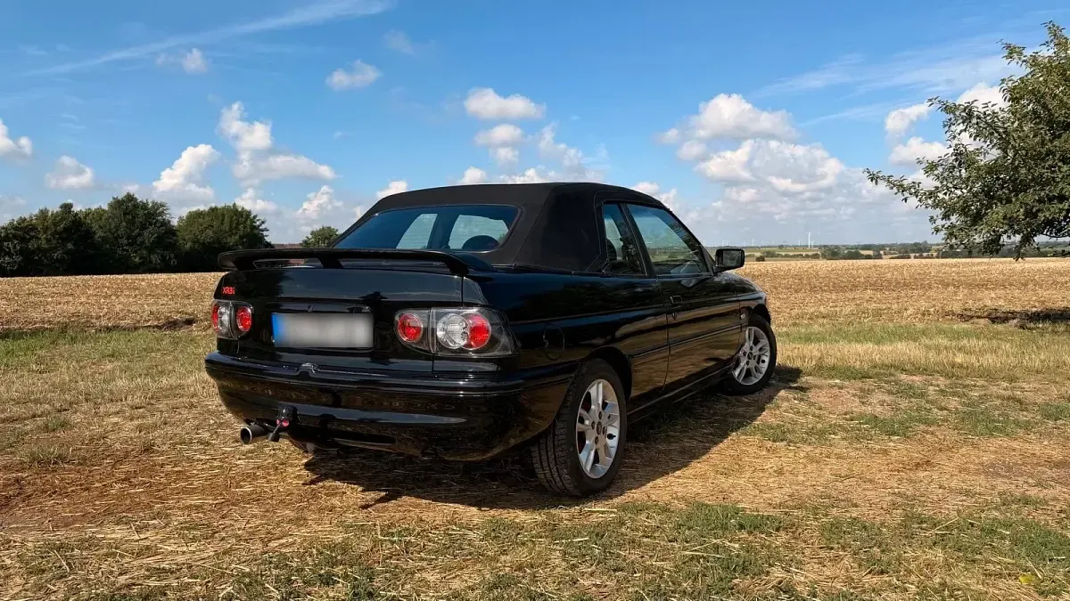 Gebraucht Ford Escort Cabriolet 105 PS (77 kW) 1993 Schwarz Cabrio