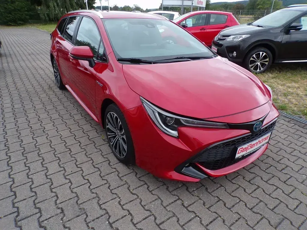 Gebraucht Toyota Corolla Team 122 PS (89 kW) 2020 Rot Kombi