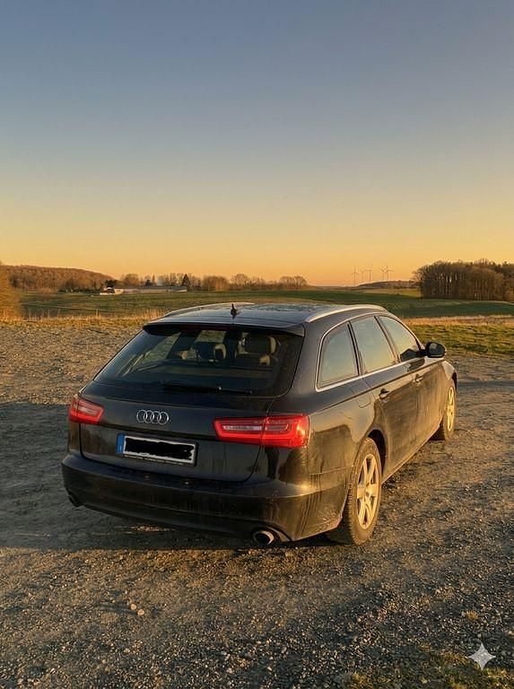 Gebraucht Audi A6 Comfort 245 PS (180 kW) 2013 Schwarz Kombi