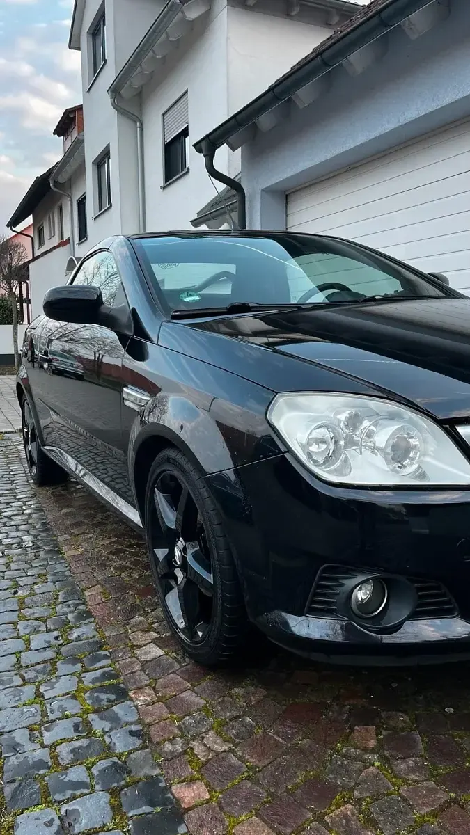 Gebraucht Opel Tigra 90 PS (66 kW) 2004 Schwarz Cabrio