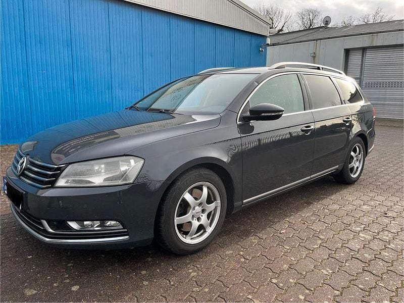 Gebraucht VW Passat Highline 170 PS (125 kW) 2012 Grau Kombi