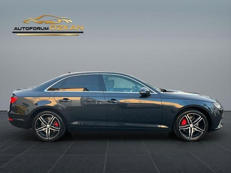 Gebraucht Audi A4 Ambiente 272 PS (200 kW) 2015 Blau Limousine