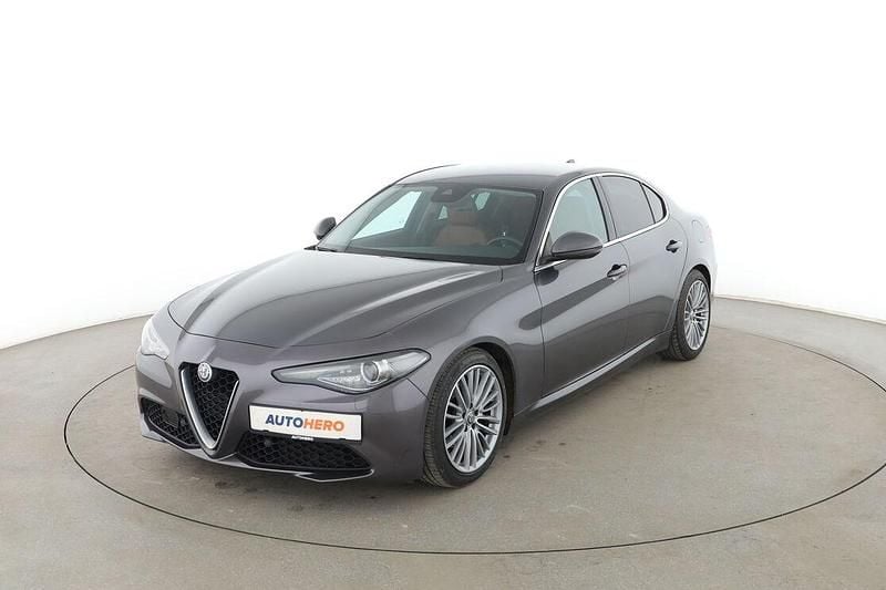 Gebraucht Alfa Romeo Giulia Super 180 PS (132 kW) 2016 Grau Limousine
