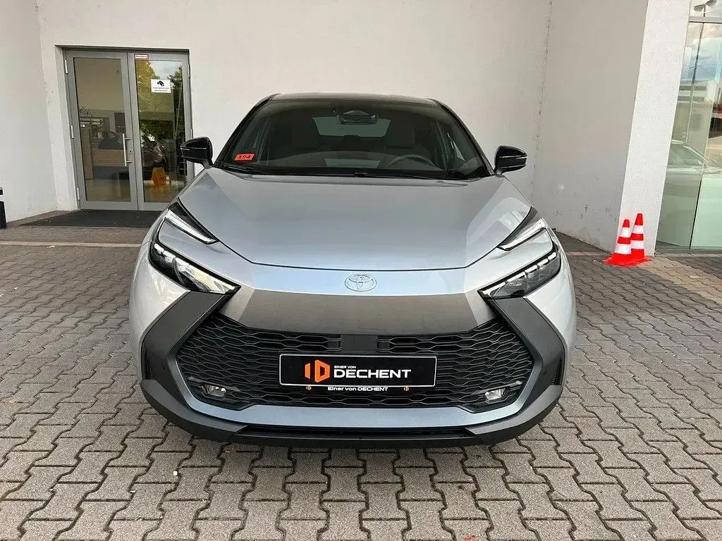 Neu Toyota C-HR 140 PS (102 kW) 2025 Silber SUV