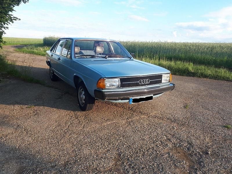 Blau Gebraucht 1977 Audi 100 Limousine | 4.900 € - Bild 1/4