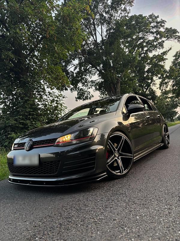 Schwarz Gebraucht 2014 VW Golf VII GTI Limousine | 14.500 € (Fairer Preis) - Bild 1/3