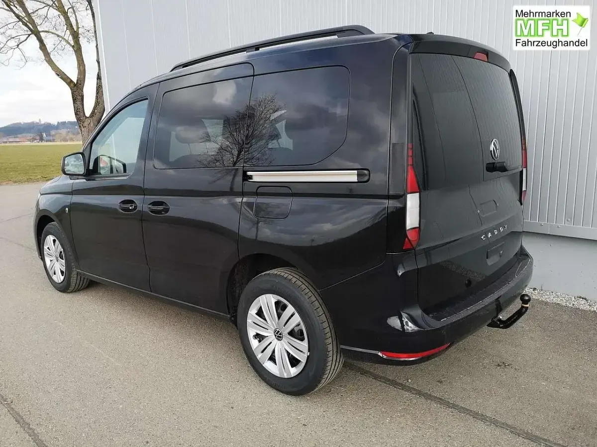 Neu VW Caddy Basis 116 PS (85 kW) 2026 Indiumgrau metallic Van / Kleinbus