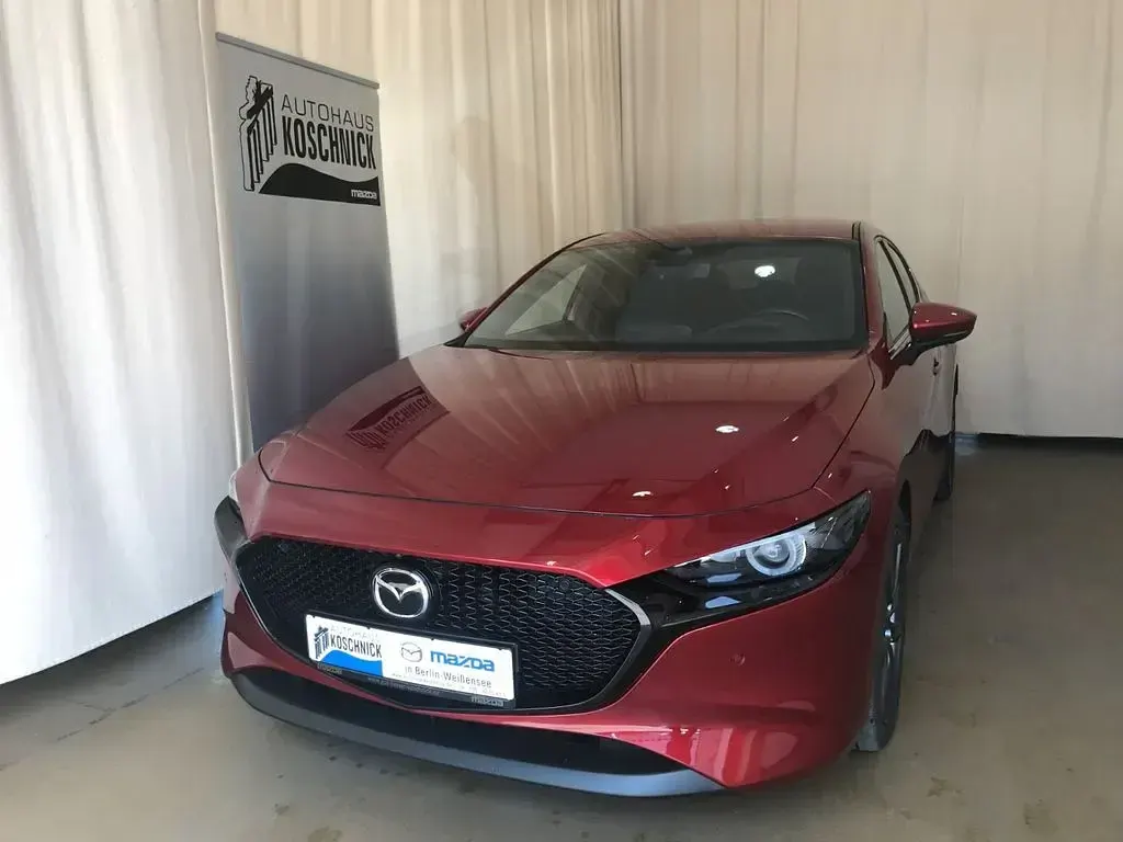 Gebraucht Mazda 3 Selection 186 PS (136 kW) 2022 Rot Limousine