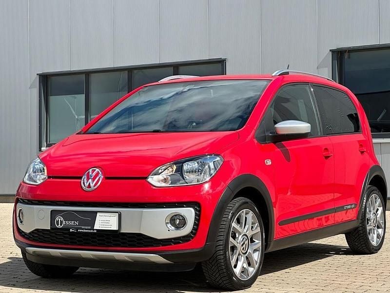 Rot Gebraucht 2015 VW cross up! Kleinwagen | 12.200 € (Etwas zu teuer) - Bild 1/4