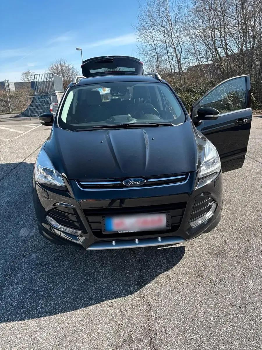 Gebraucht Ford Kuga 182 PS (133 kW) 2015 Schwarz SUV