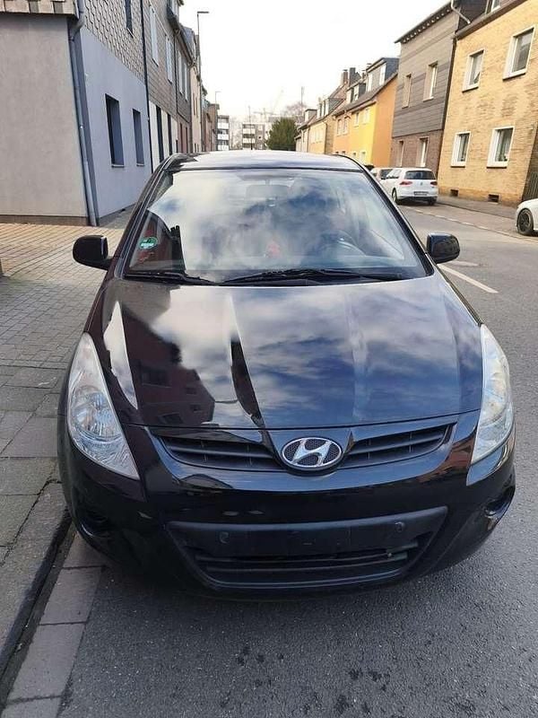 Gebraucht Hyundai i20 Edition 77 PS (56 kW) 2011 Kleinwagen