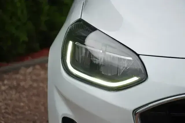 Gebraucht Ford Fiesta Trend 75 PS (55 kW) 2022 Weiß Kleinwagen