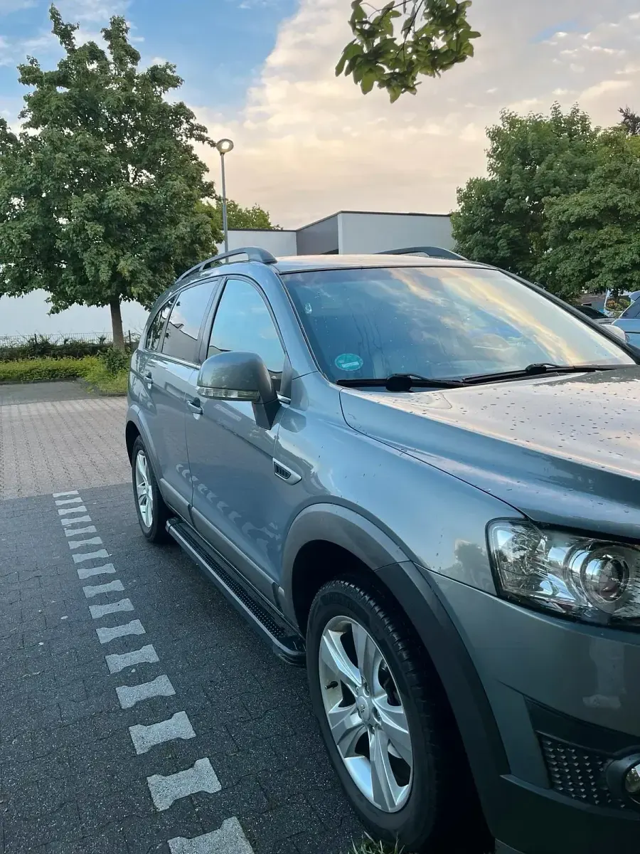 Gebraucht Chevrolet Captiva 184 PS (135 kW) 2012 Grau SUV