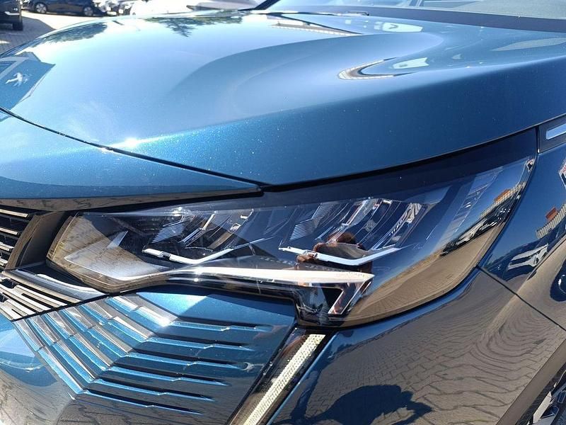 Gebraucht Peugeot 5008 Allure 131 PS (96 kW) 2023 Blau Van / Kleinbus