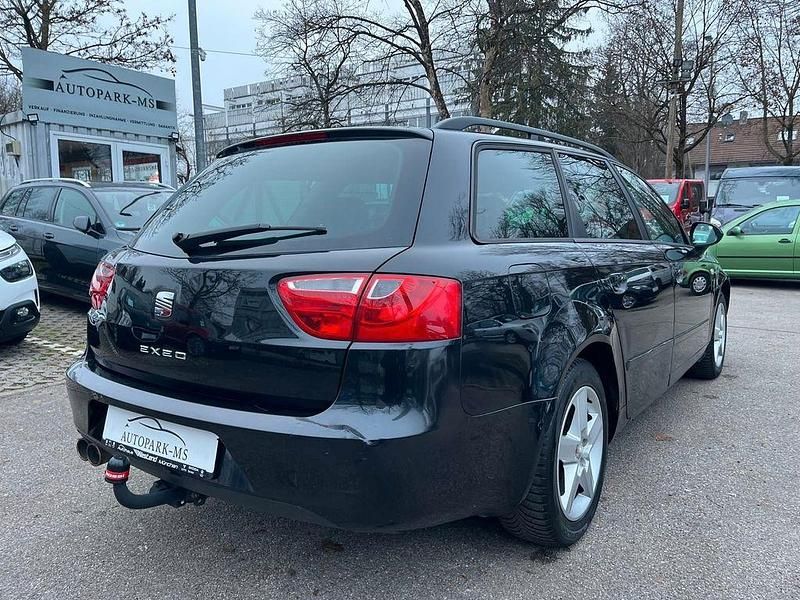 Gebraucht Seat Exeo Reference 120 PS (88 kW) 2011 Schwarz Limousine
