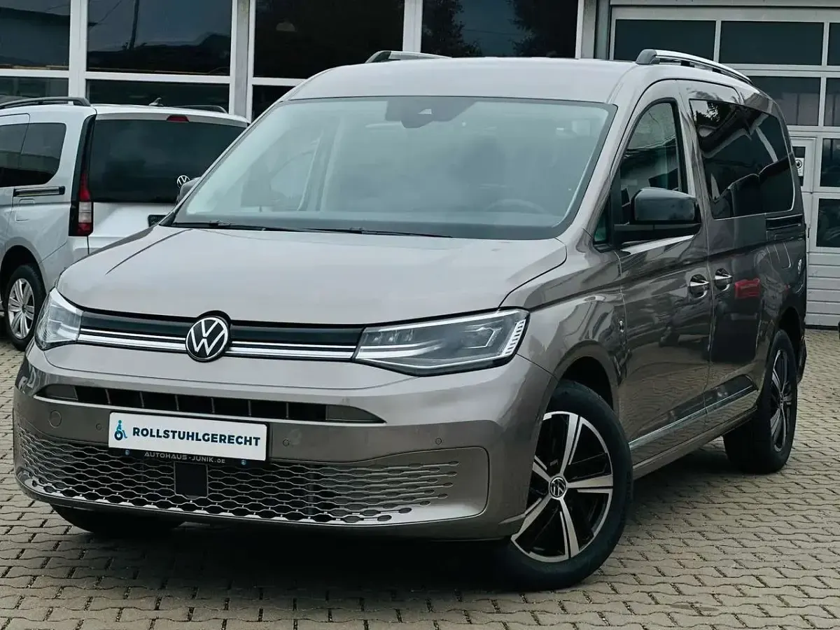 Neu VW Caddy Style 116 PS (85 kW) 2025 Rot Van / Kleinbus