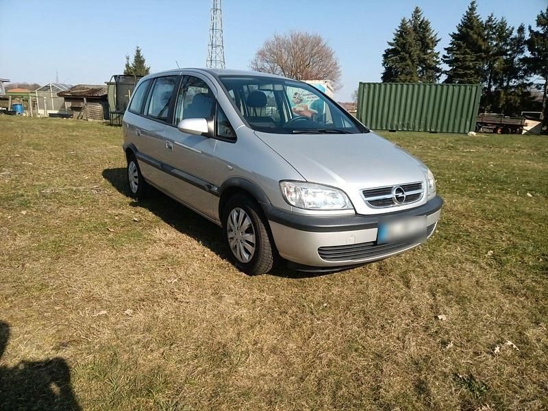 Gebraucht Opel Zafira 101 PS (74 kW) 2004 Silber Van / Kleinbus