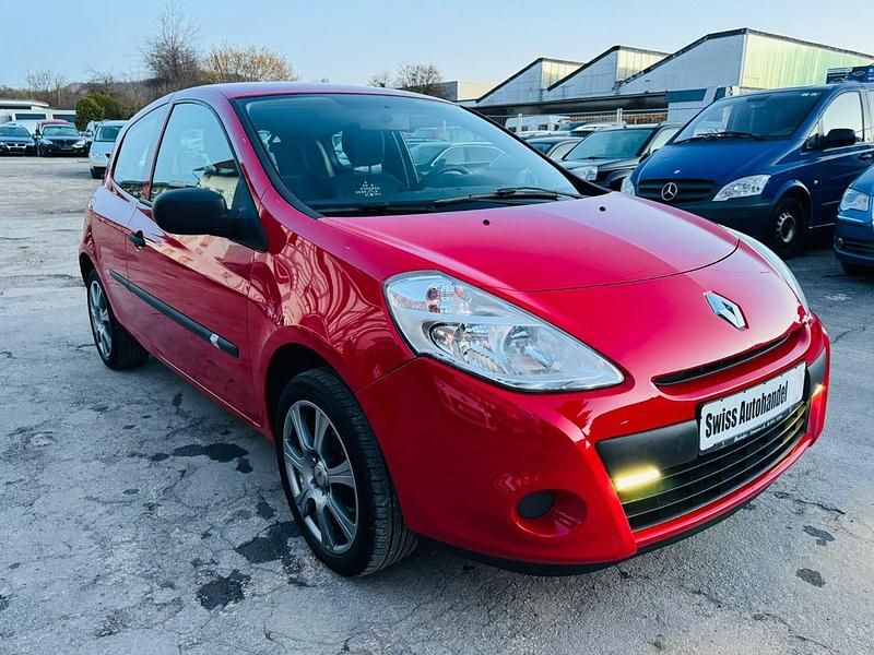 Gebraucht Renault Clio III 75 PS (55 kW) 2012 Rot Kleinwagen