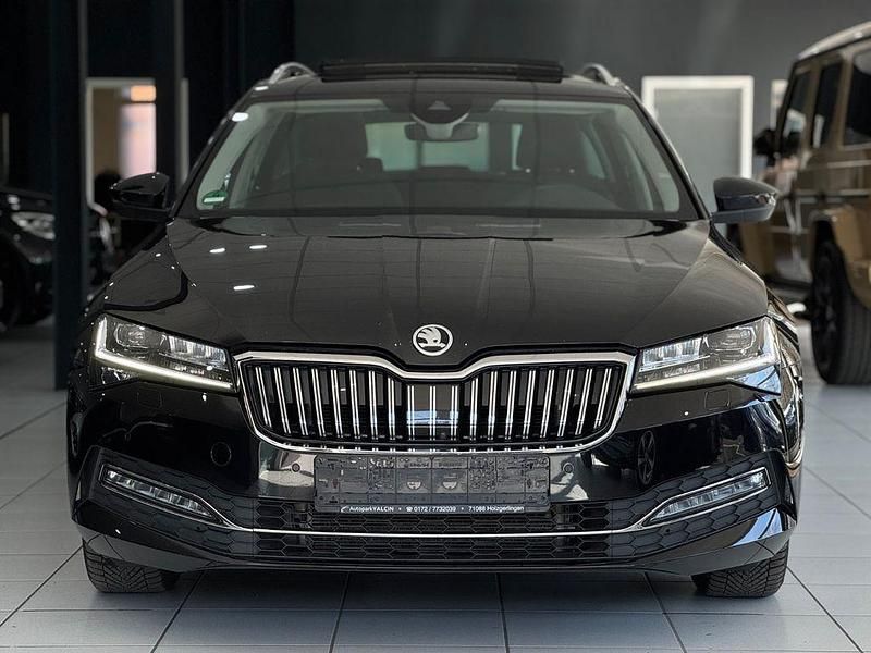 Gebraucht Skoda Superb 200 PS (147 kW) 2022 Schwarz Limousine