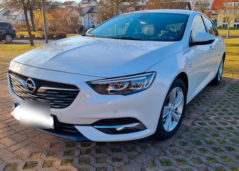 Weiß Gebraucht 2019 Opel Insignia Limousine | 19.990 € (Teuer) - Bild 1/4