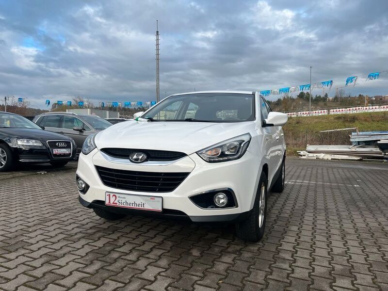 Weiß Gebraucht 2014 Hyundai ix35 Edition SUV | 9.900 € (Fairer Preis) - Bild 1/4