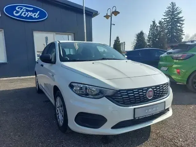 Gebraucht Fiat Tipo Pop 95 PS (69 kW) 2017 Weiß Limousine